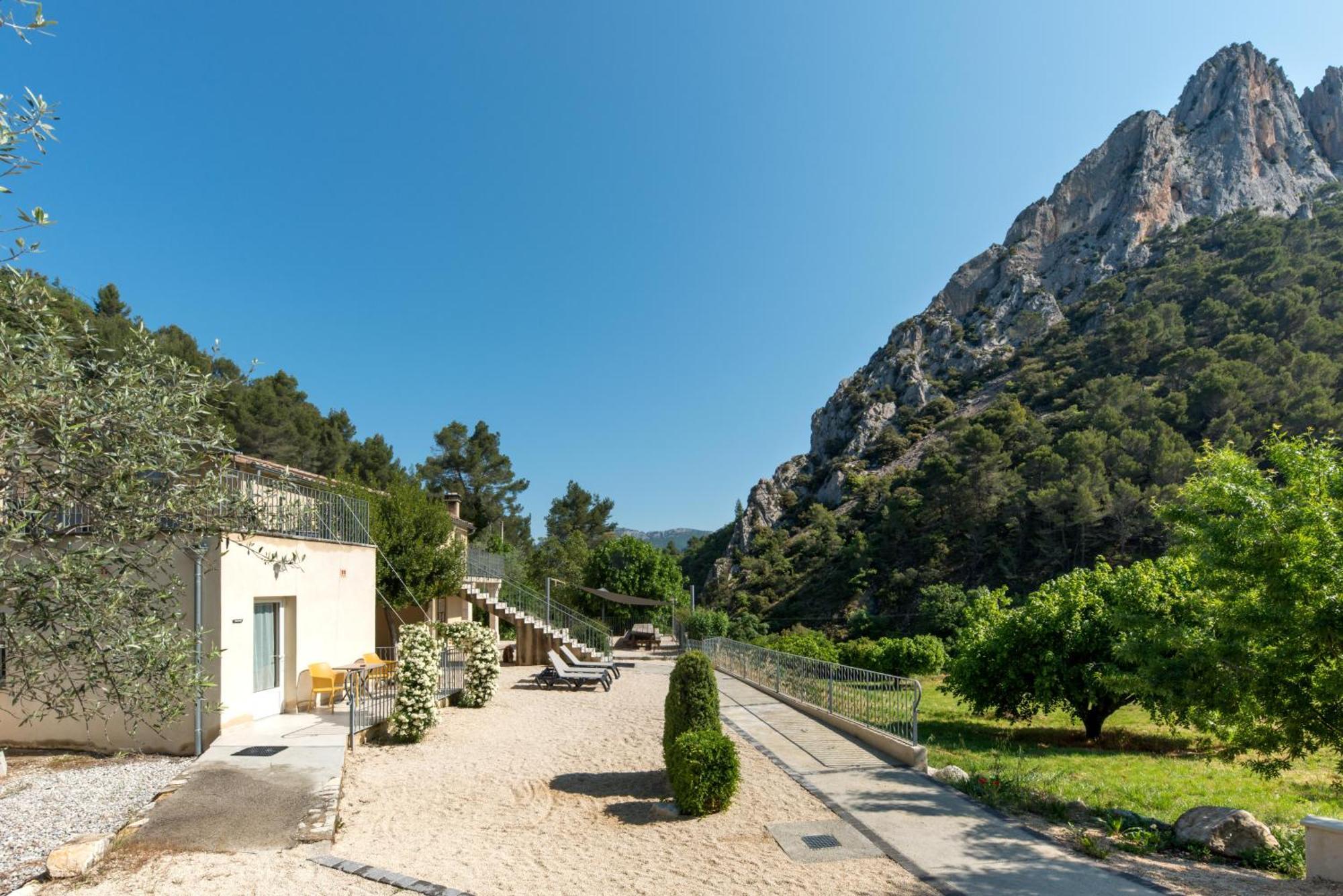 Domaine Saint Julien Hotel Buis-les-Baronnies Exterior photo